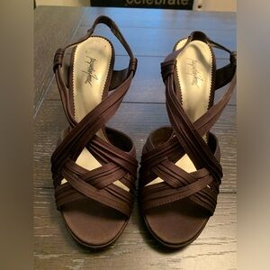 Jacqueline Ferrar scrappy pump size 6 1/2